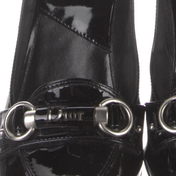 Christian Dior Patent Black Leather Pumps - Picture 4 of 17